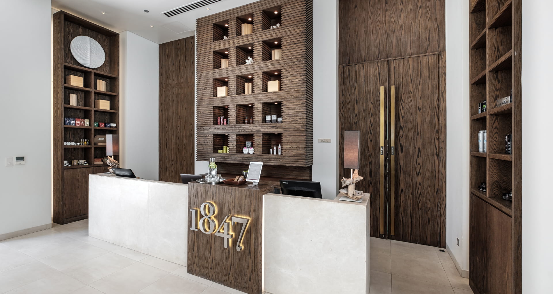 The Etiquette Of Tipping And Visiting A Busy Hair Salon